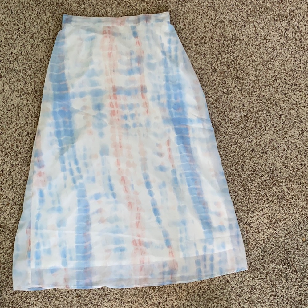 Beautiful long skirt, perfect for summer!
